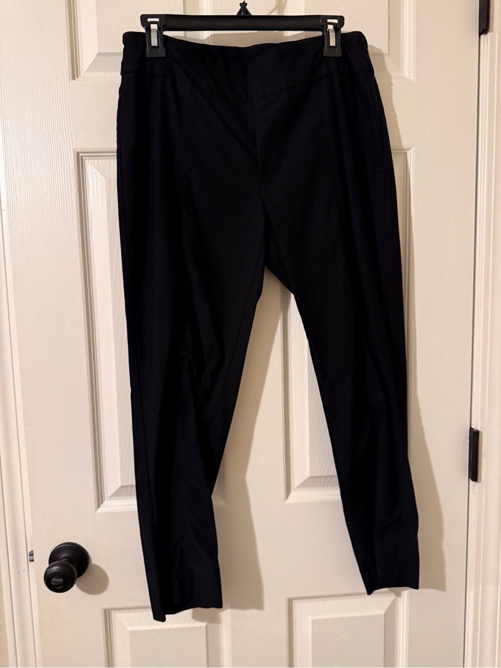 Women’s Black Cropped Ankle Pants - Classic Stretch